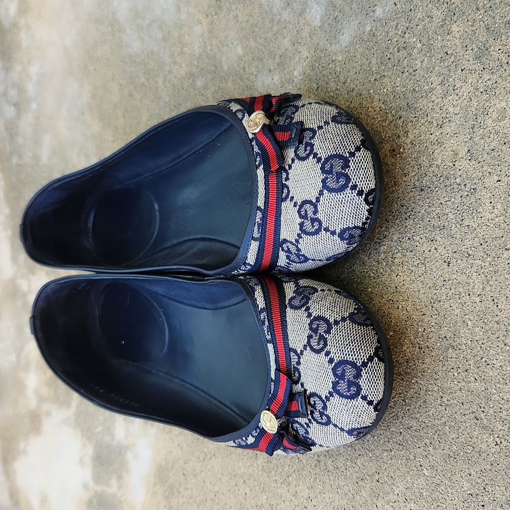 Auth Gucci Logo Flats 8.5 WITH BOX - Picture 5 of 16